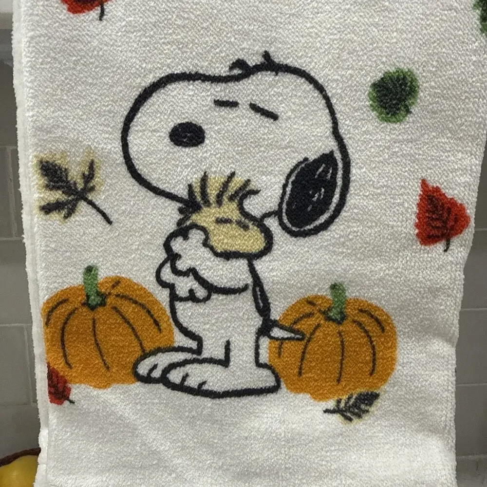 Set 2 Fall Leaves & Pumpkins Peanuts Snoopy & Woodstock Hug Kitchen Towels New